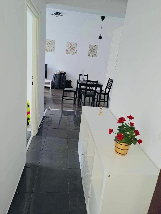 Central Apartment With Balcony Near Castle Hill Budapest Esterno foto